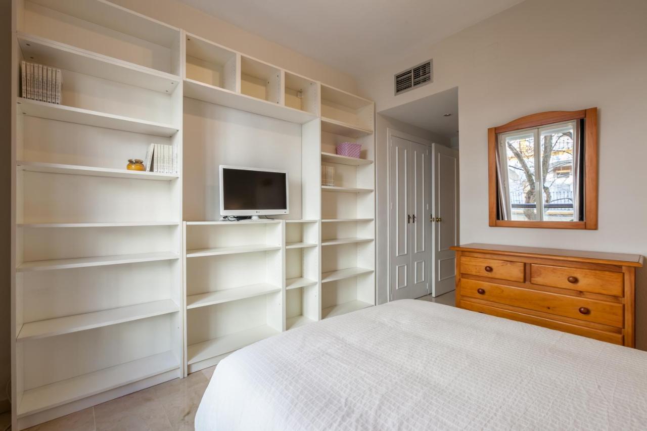 Apartamento Cerca Del Alcazar Con Garaje Privado Sevilla Bagian luar foto
