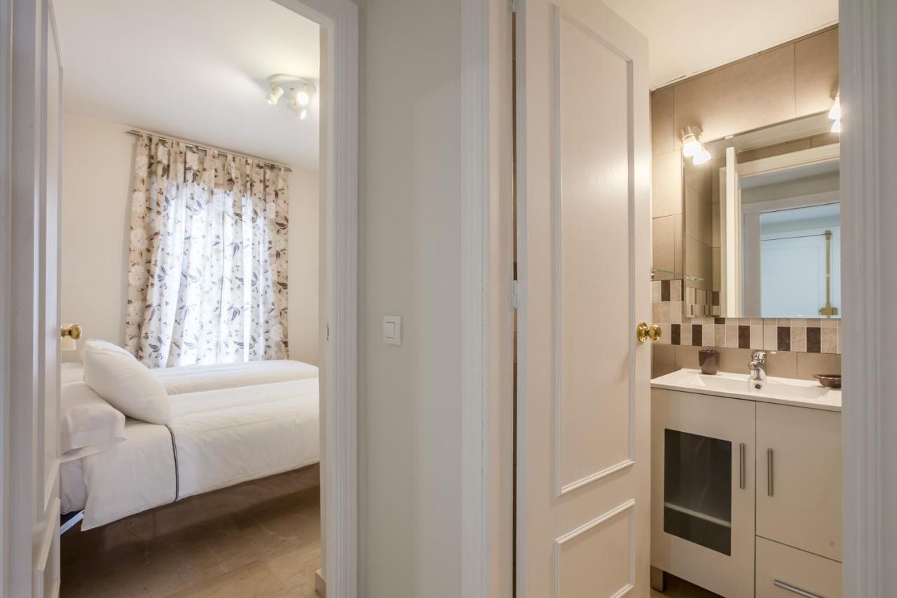 Apartamento Cerca Del Alcazar Con Garaje Privado Sevilla Bagian luar foto